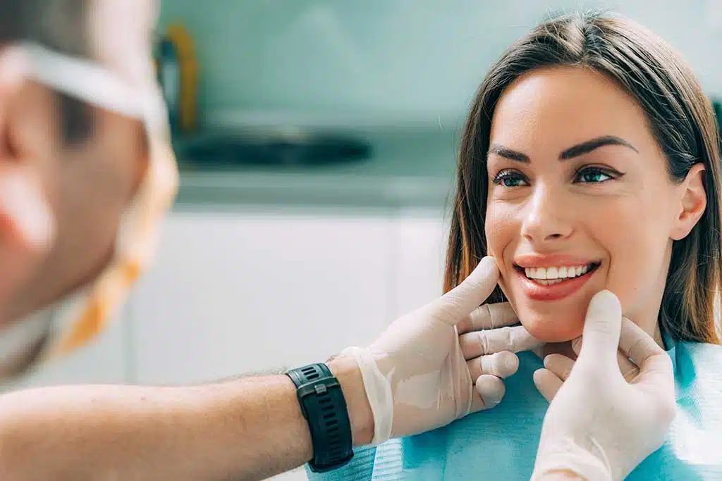 Pre-surgical oral surgery consultation at Bergedent Istanbul